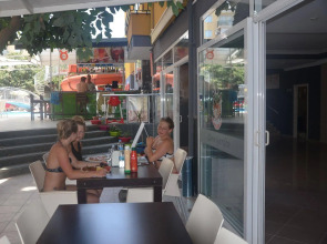 Rose Garden Apart Hotel