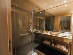 Palmon Bay Hotel & Spa