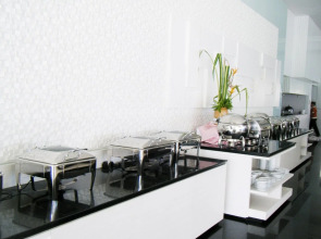 The Cha-am Methavalai Hotel