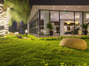 Starcity Hotel & Condotel Beachfront Nha Trang