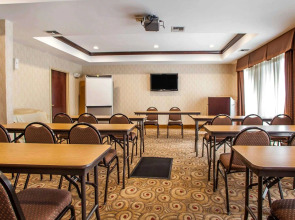 Comfort Suites East Brunswick - South River