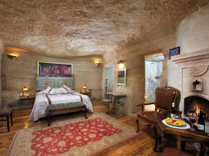 Terra Cave Hotel