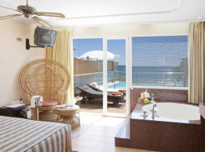 Playavera Hotel - Naturist Friendly