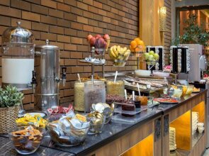 Отель Marmara Hotel Budapest