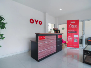 OYO 662 Malee Bunga Hotel