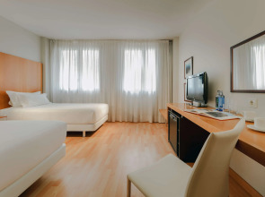 Отель Сatalonia Barcelona Beach