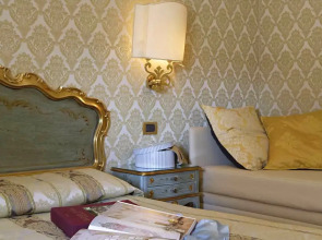 Venice Hotel Villa Dori