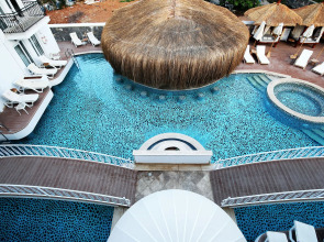 The PINEHILL Hotel & Suites