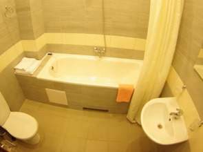 Отель Дарницкий