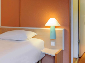 Me and All Hotel Berlin East Side, by Hyatt - NEW OPENING