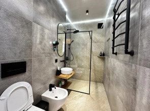 River & House (Ривер Хаус)