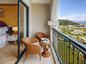 Nha Trang Marriott Resort & Spa, Hon Tre Island