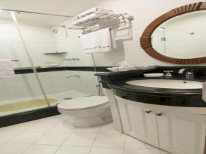 Townhouse OAK Makati Manila Near PNR Pasay Evangelista formerly VIP Suites