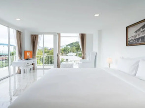 B2 Phuket Premier Hotel