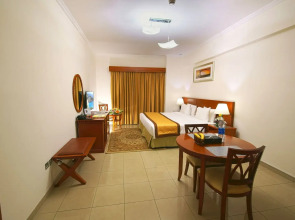 Rose Garden Hotel Apartments - Bur Dubai
