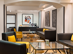 Отель H10 Universitat