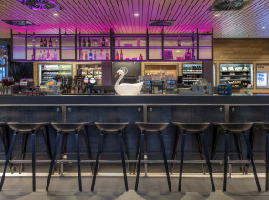 Moxy Edinburgh Airport