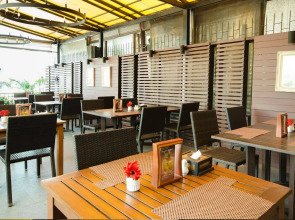 The StandardX Bangkok Phra Arthit