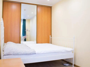 Apple Apartment Ploshad Svobody