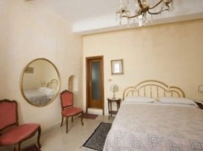 Barbara House - Guest House