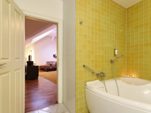 Skaritz Hotel & Residence