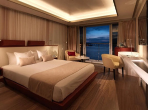 Sunborn Gibraltar Yacht Hotel Resort