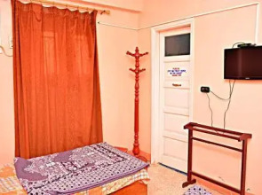 Fontana Luxor Hostel