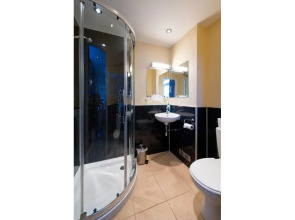 Number 44 Hotel & Bar