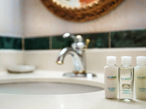 Best Western Queens Court Hotel