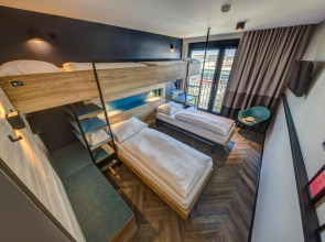 Schulz Hotel Berlin Wall at the East Side Gallery