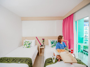 SunSeaSand Hotel (Patong) (SHA Certified)