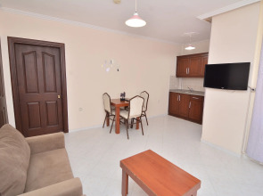 Rose Garden Apart Hotel