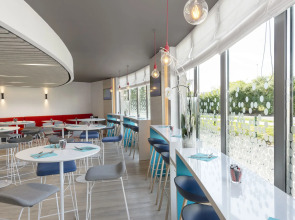 Holiday Inn Express Paris - Velizy by IHG