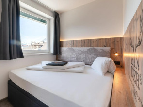 Binders Budget City Mountain Hotel