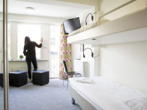 Slottsskogens Hostel