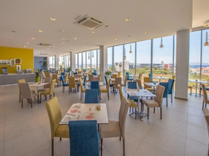 Nicholas Color Hotel