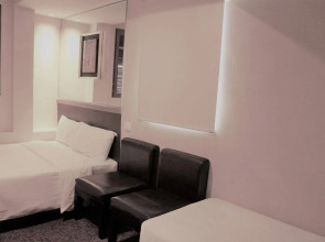 Oriental Lander Hotel