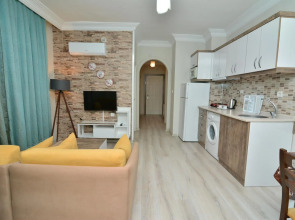 Cleopatra King Apart