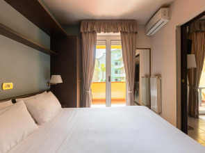 Отель Loano 2 Village