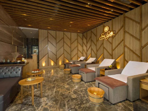 Grand Sunrise Boutique Hotel