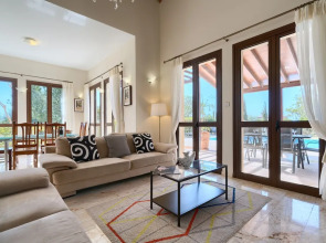 3 bedroom villa Dionysos 373 with private pool and pretty garden, Peaceful location within Aphrodite Hills Resort