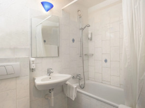 Apart-Hotel Zurich Airport