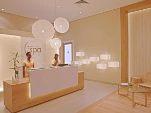 Le Suffren Hotel & Marina