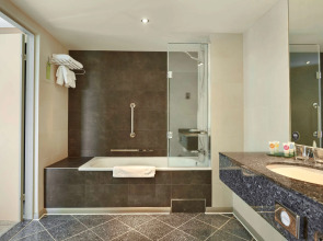 Hyatt Place London Heathrow Airport