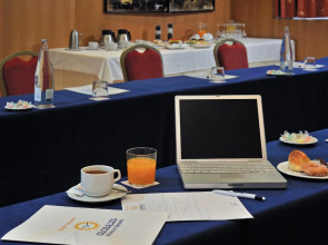 Отель Sercotel de los Reyes