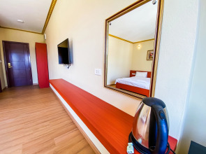 Douangpraseuth Hotel