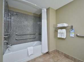 Quality Inn & Suites Tampa-Ybor City