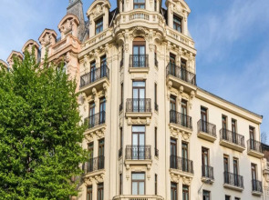 Villa Bougainville by Happyculture