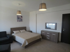 Polyxeni Hotel Apartments