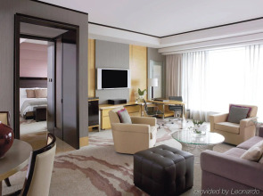 Four Seasons Hotel Hong Kong
